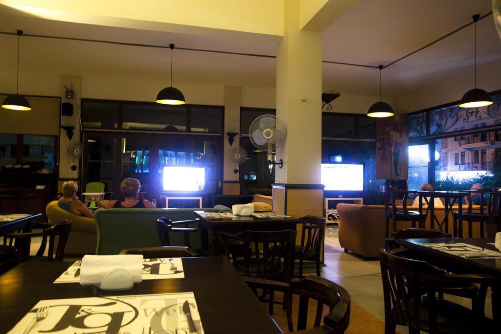 مرمريس T&G Apartments الغرفة الصورة