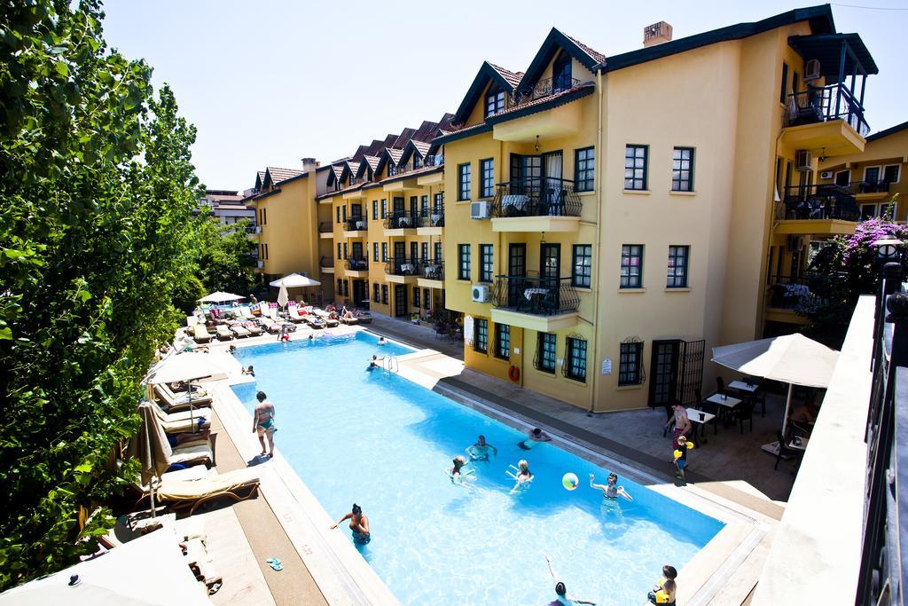 مرمريس T&G Apartments الغرفة الصورة