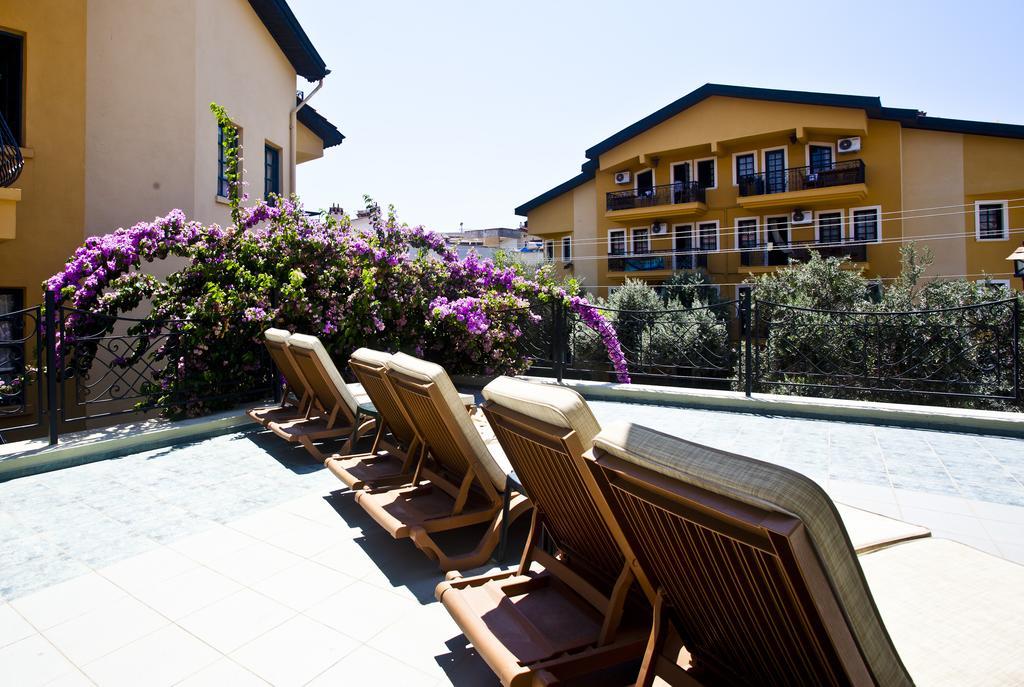مرمريس T&G Apartments الغرفة الصورة