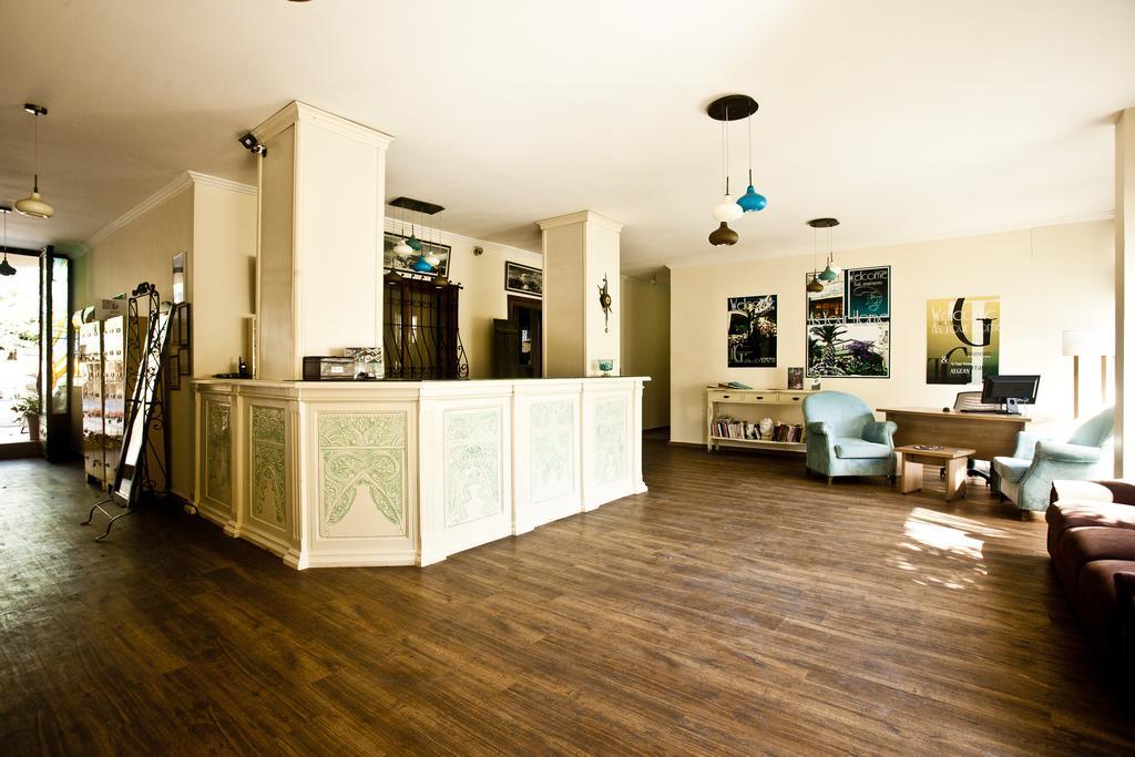 مرمريس T&G Apartments الغرفة الصورة